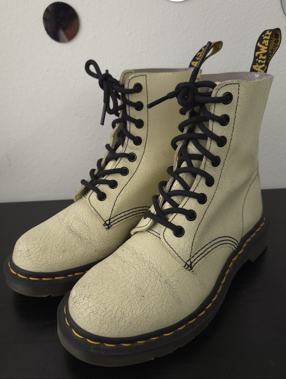 Dr. Martens 1460 Pascal Ivory White Crackle Leather Boots Womens 7 Men's 6 26284